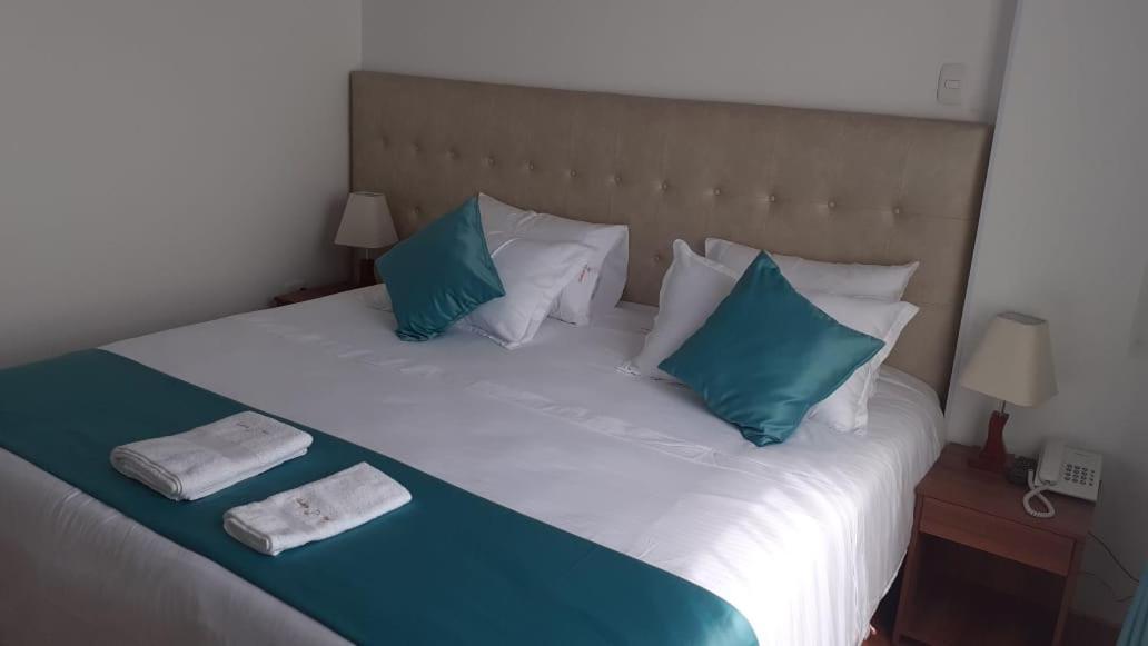 Hotel En Bogota - Fontana Di Trevi エクステリア 写真